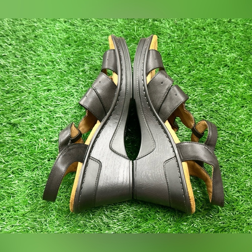 Natural Soul Women Sandals